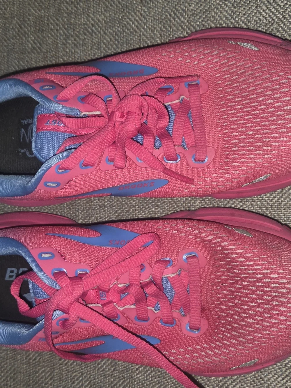Brooks Women's Pink and Blue Running Sneakers
